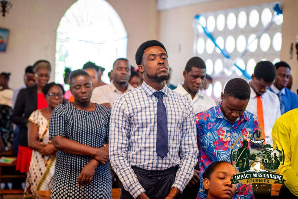 Impact UNAH 2026 : Deux étudiantes choisissent de suivre Jésus